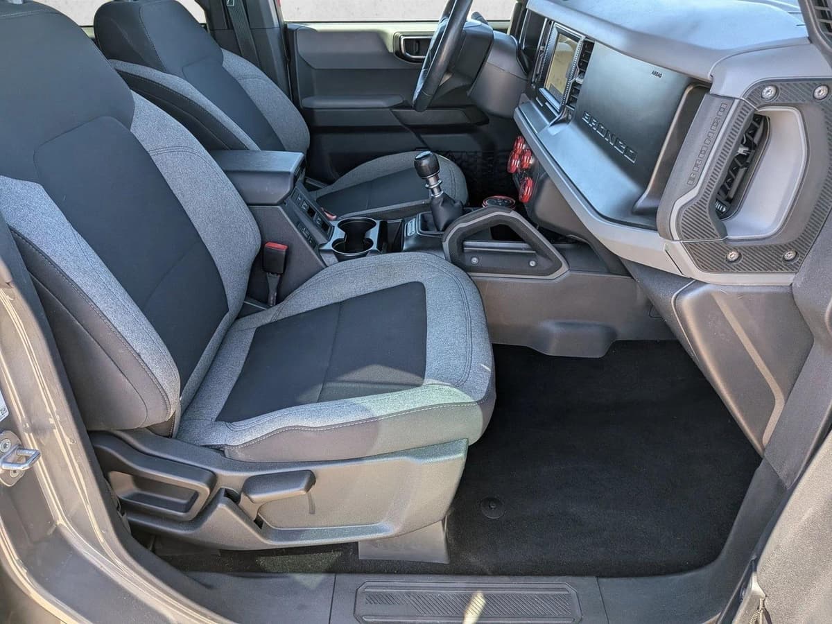2022 Ford Bronco - Image 22