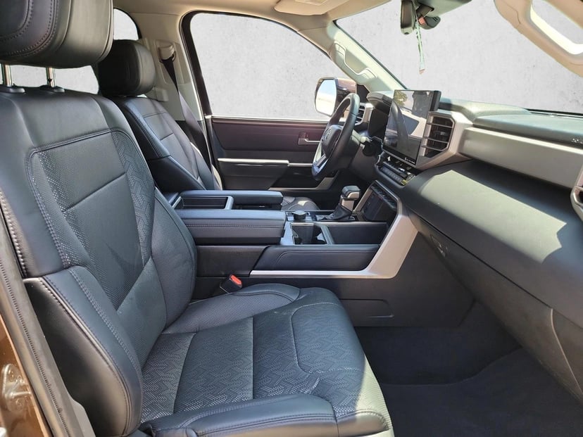 2023 Toyota Tundra - Image 12