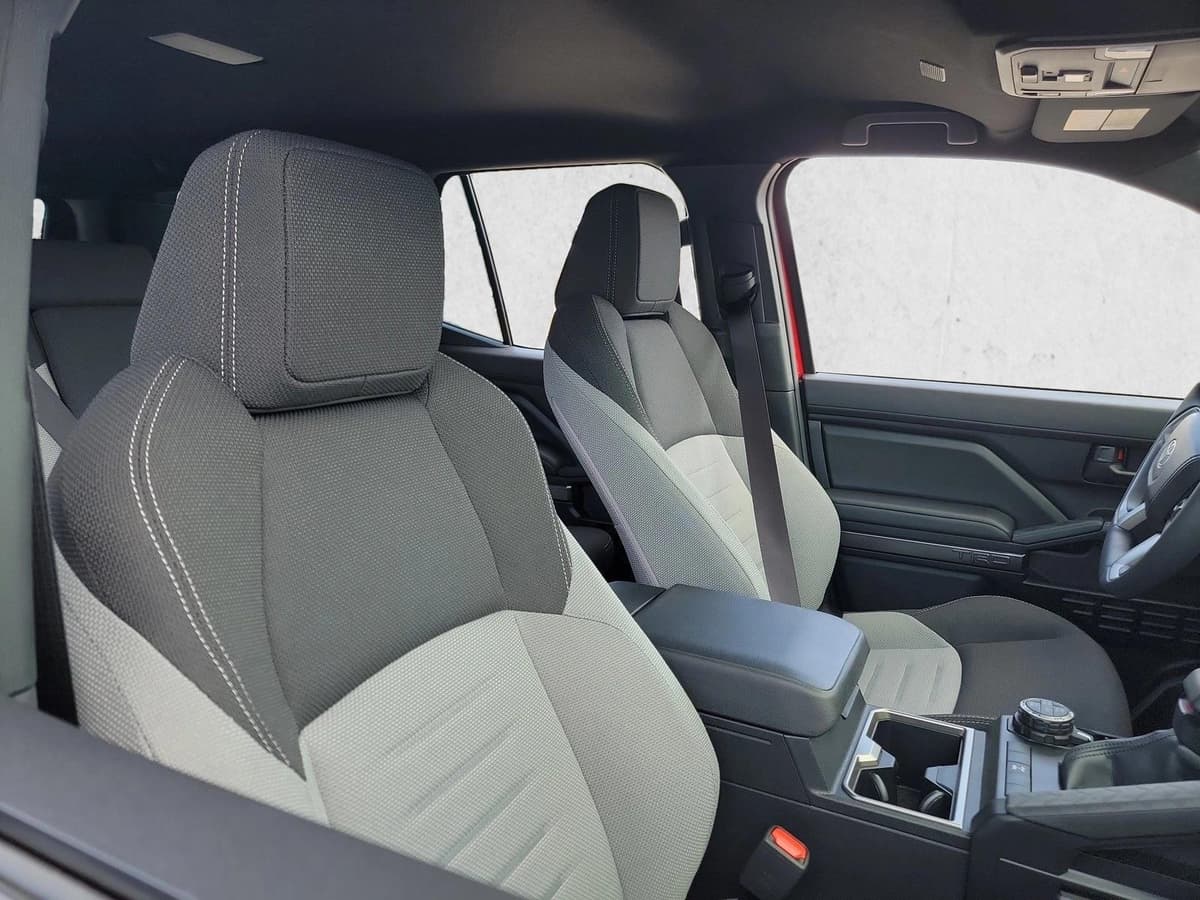 2025 Toyota 4Runner i-FORCE MAX - Image 15