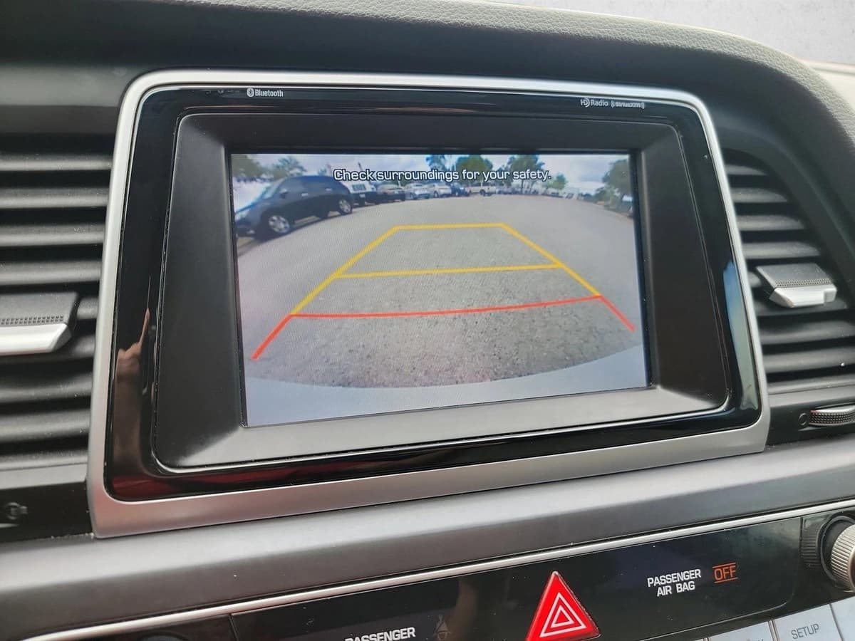 2018 Hyundai Sonata - Image 20