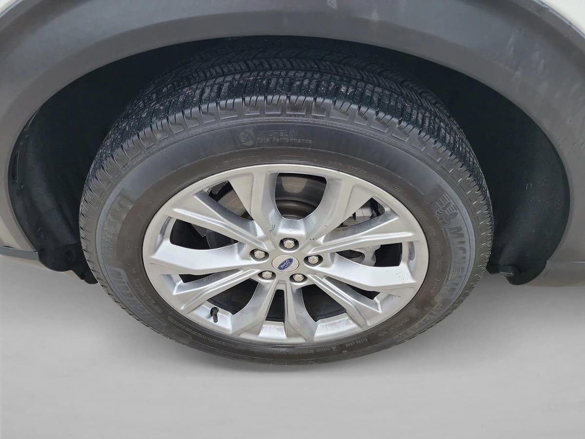 2024 Ford Explorer - Image 9