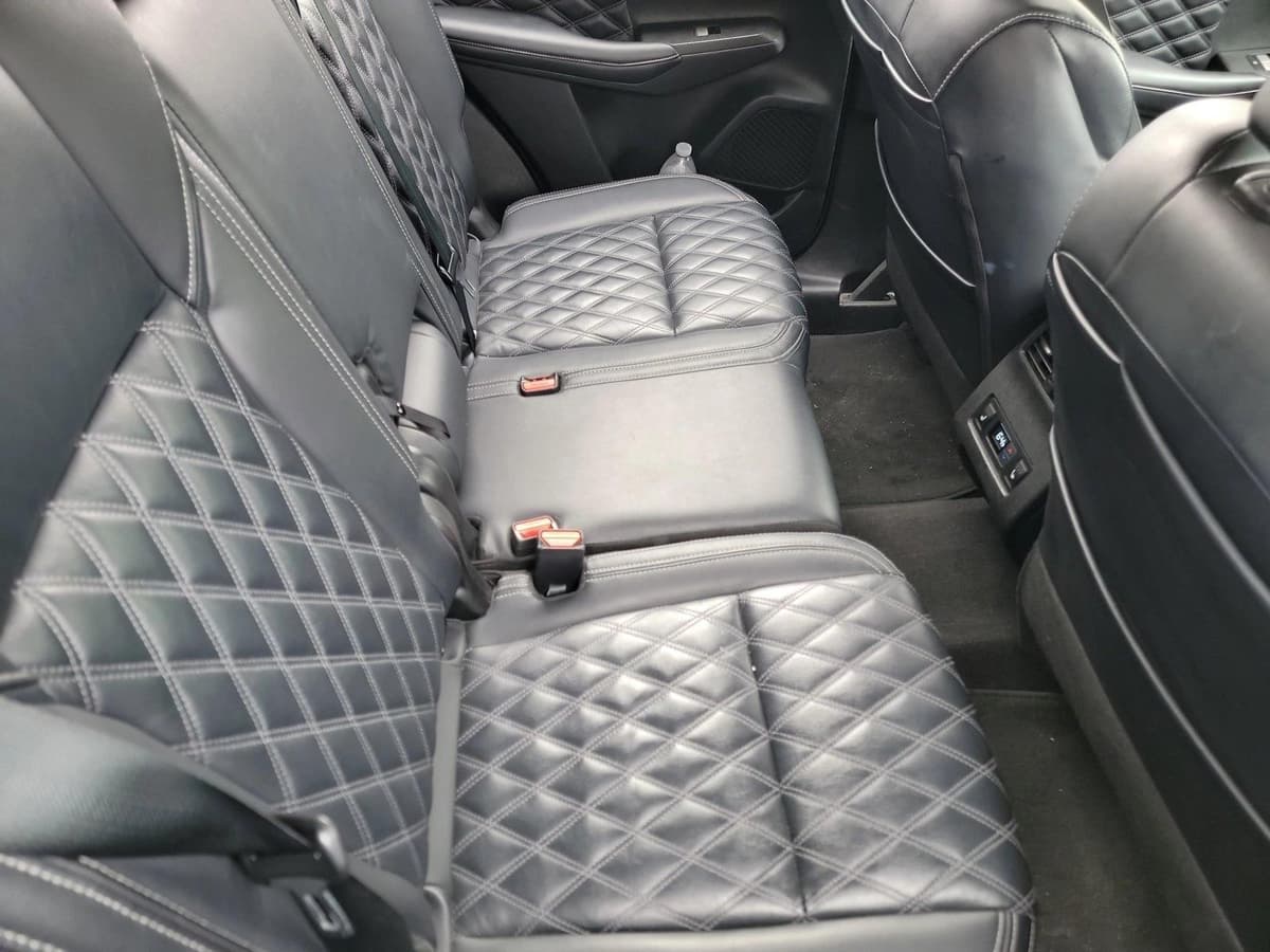 2024 Mitsubishi Outlander - Image 15