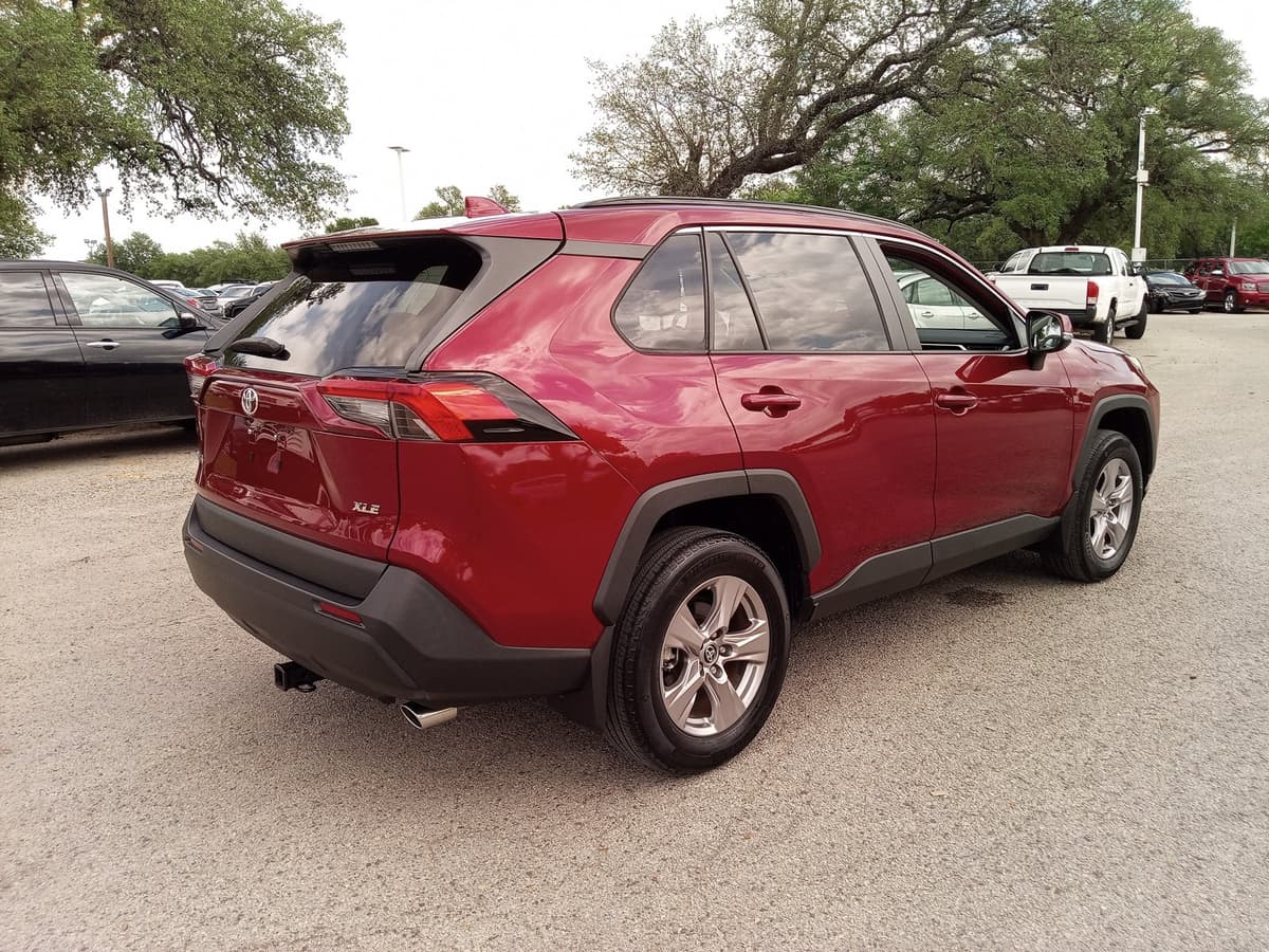 2023 Toyota RAV4 - Image 5