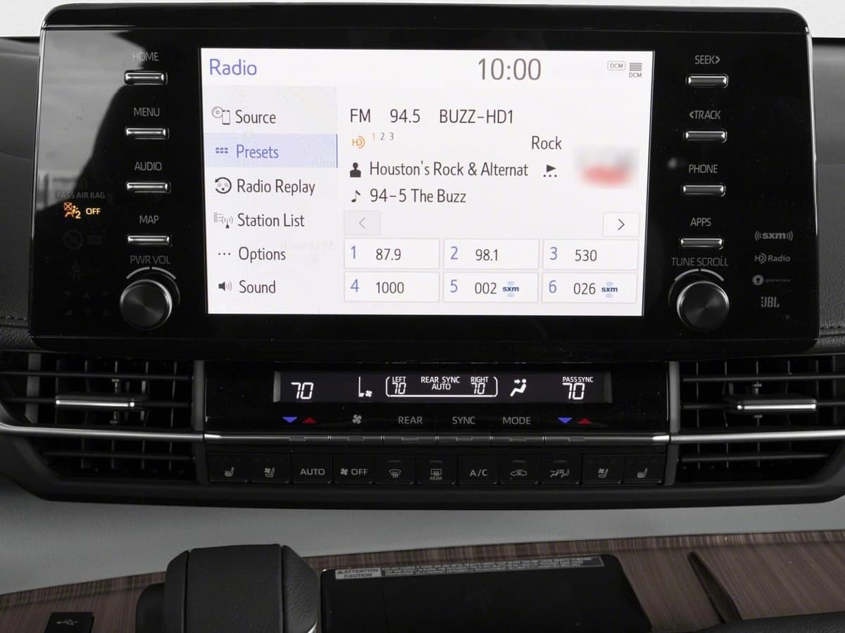 2026 Toyota Sienna - Image 7