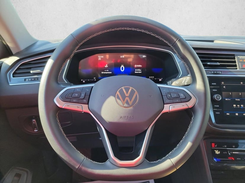 2024 Volkswagen Tiguan - Image 18