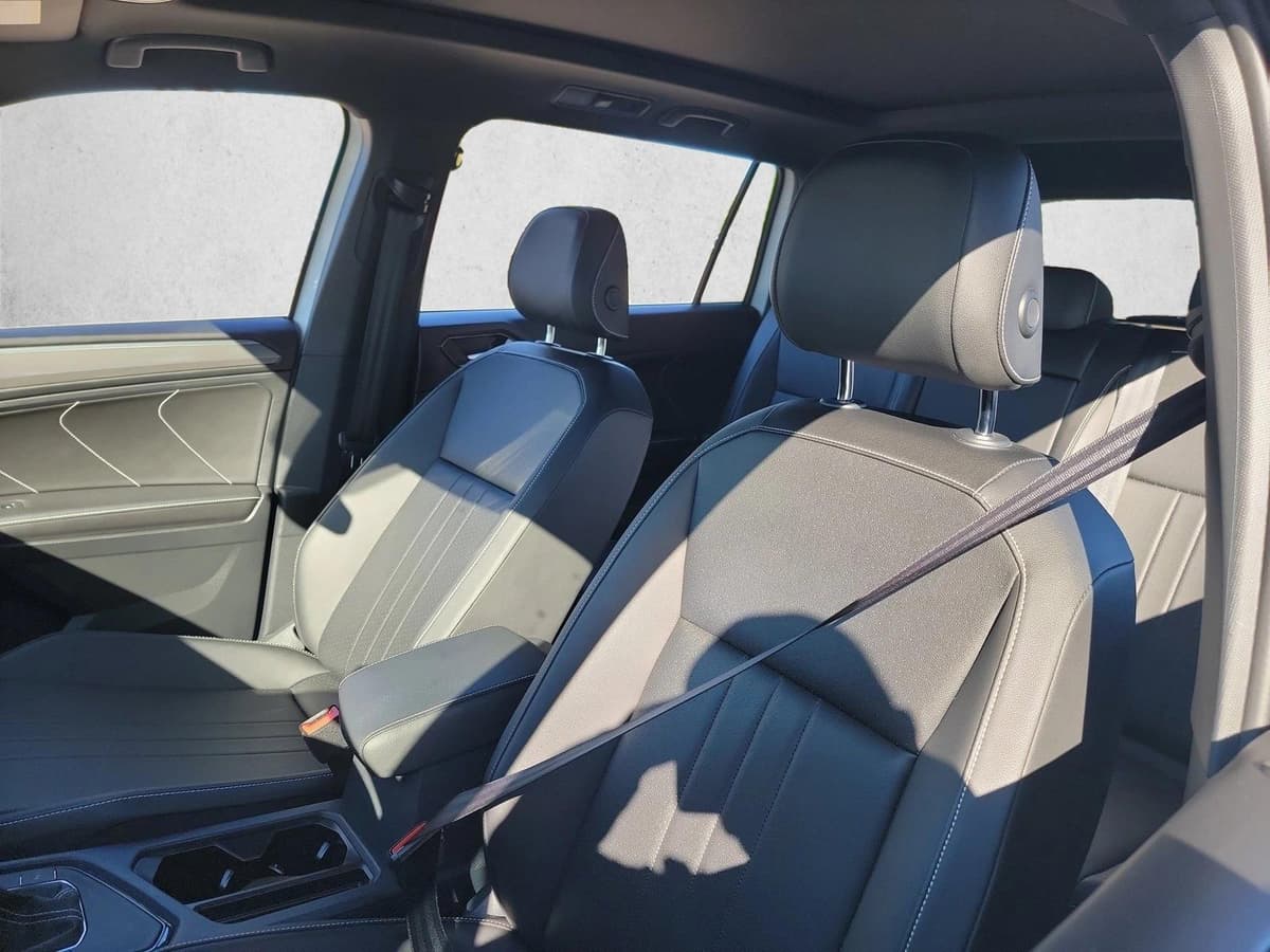 2023 Volkswagen Tiguan - Image 13