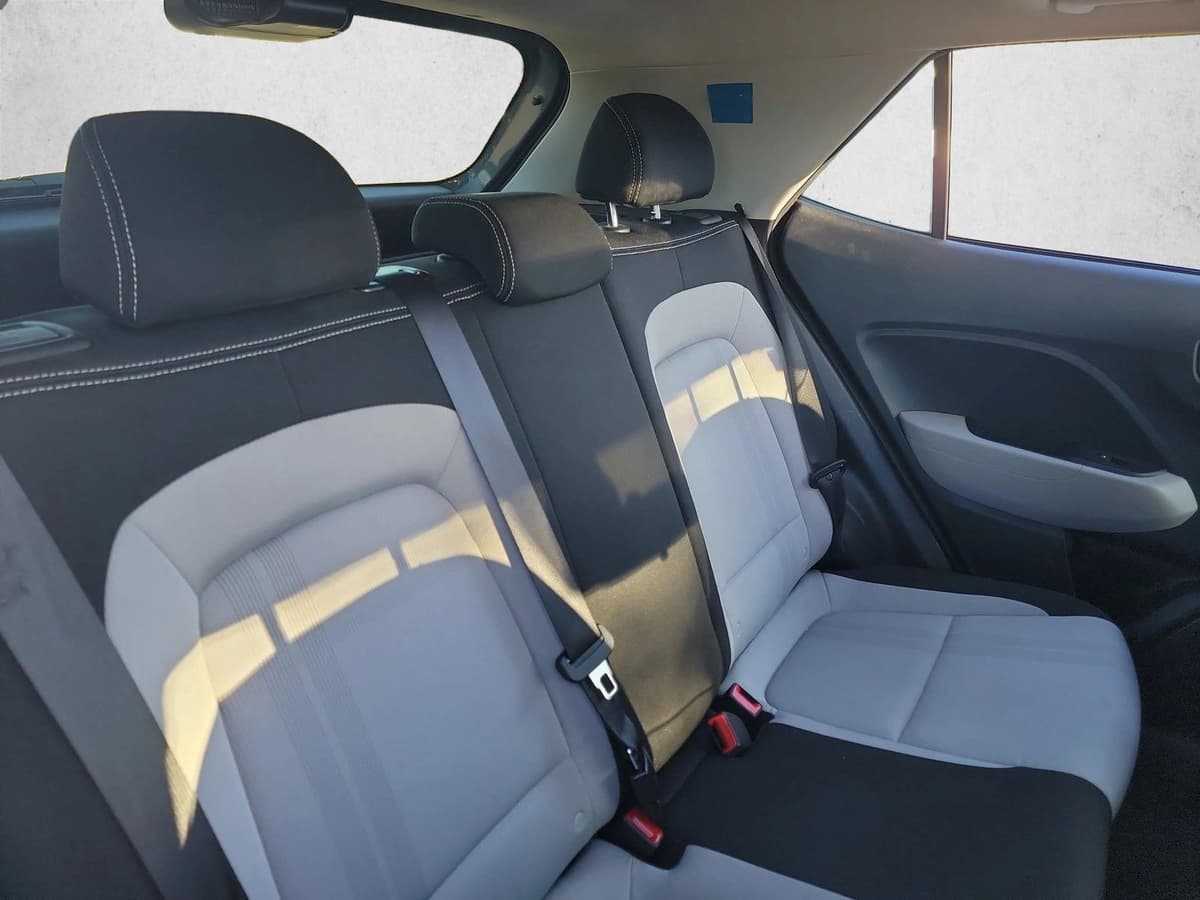 2023 Hyundai Venue - Image 16