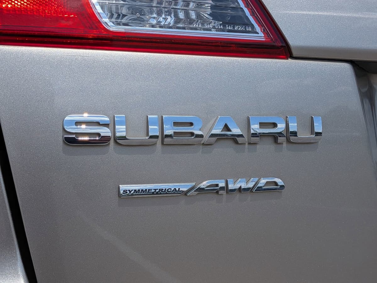 2014 Subaru Outback - Image 22