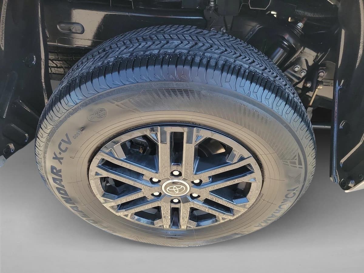2024 Toyota Tundra - Image 11