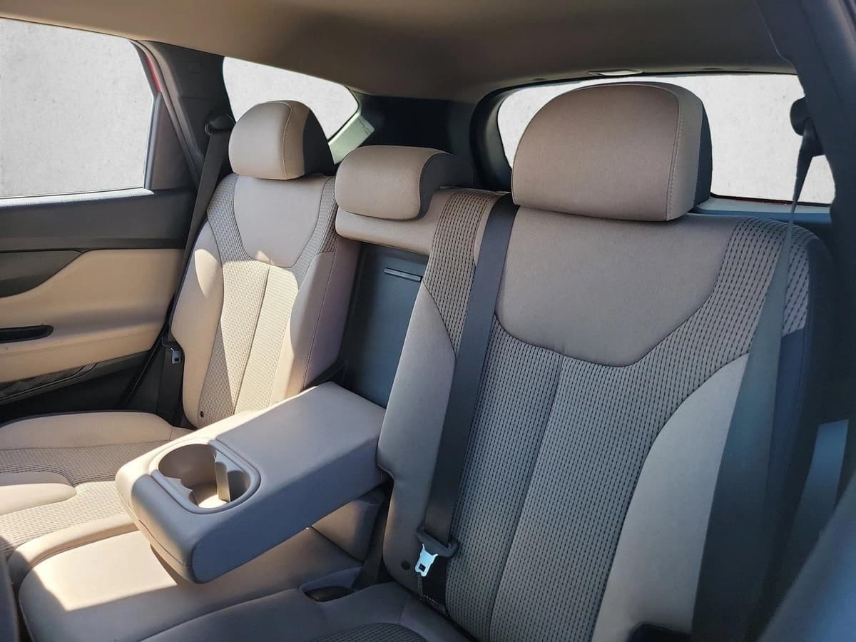 2023 Hyundai Santa Fe - Image 14