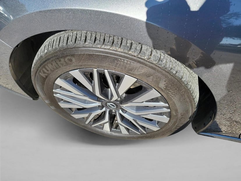 2024 Nissan Altima - Image 9