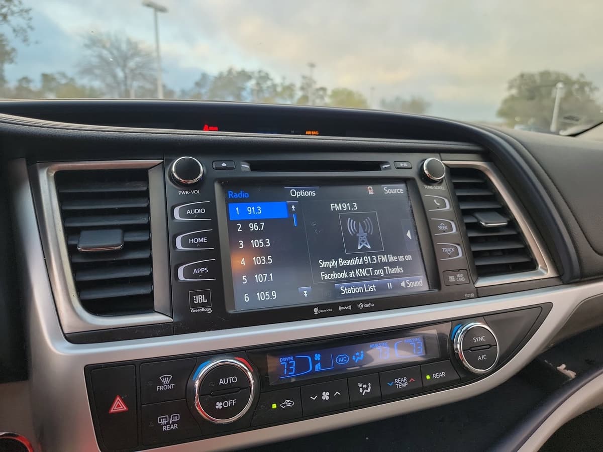 2018 Toyota Highlander - Image 17