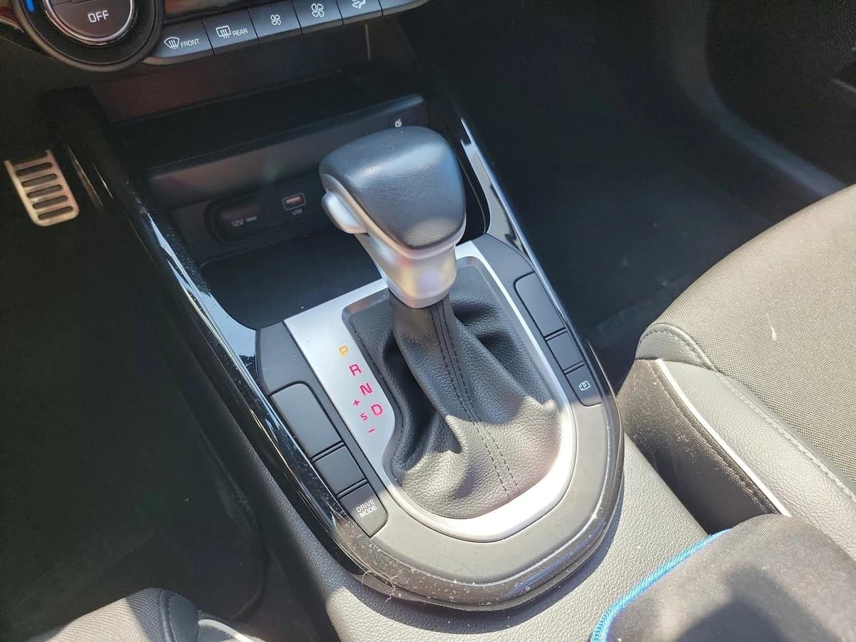 2023 Kia Forte - Image 23