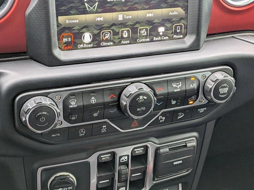 2019 Jeep Wrangler - Image 14
