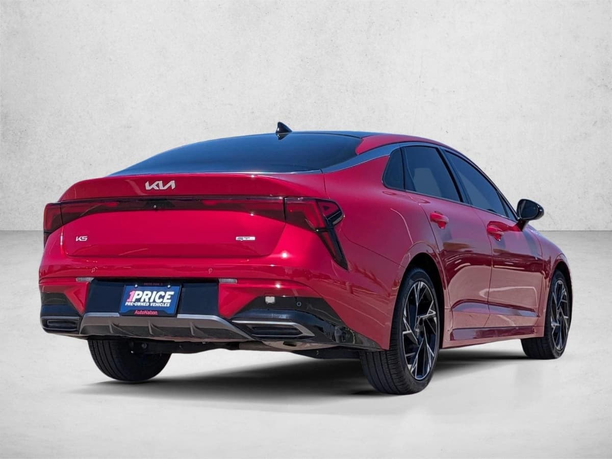 2025 Kia K5 - Image 5