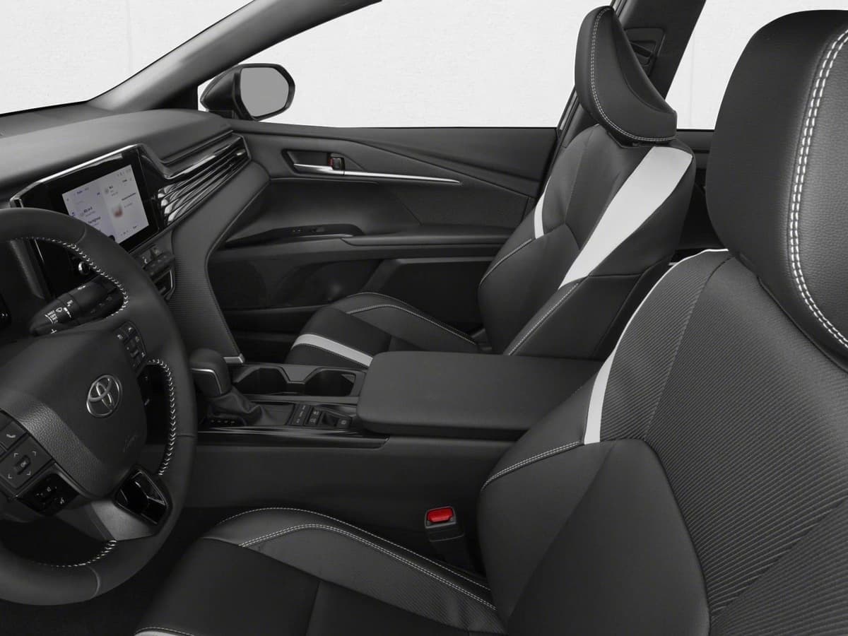 2026 Toyota Camry - Image 6
