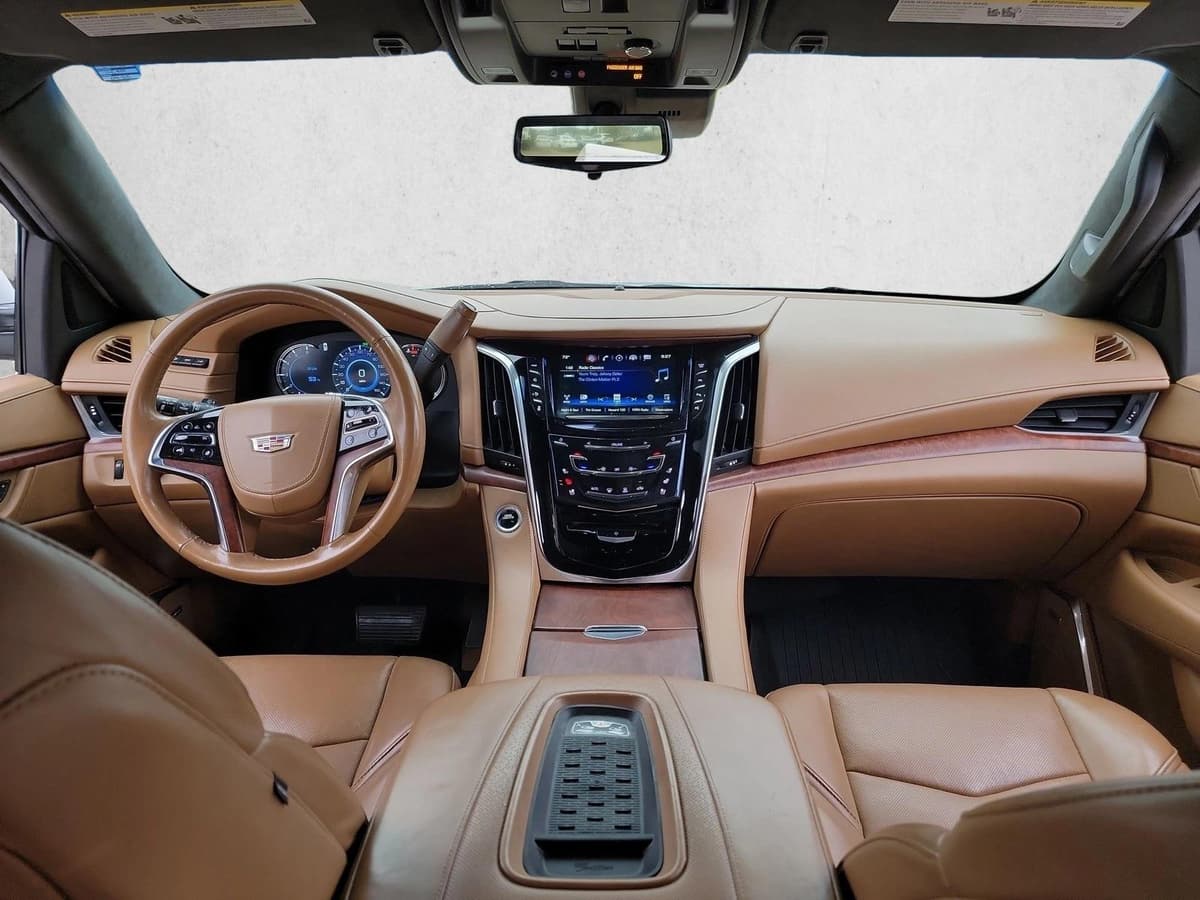 2017 CADILLAC Escalade - Image 16