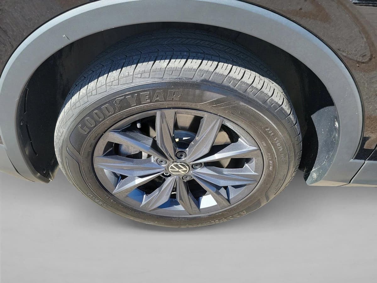 2024 Volkswagen Tiguan - Image 9
