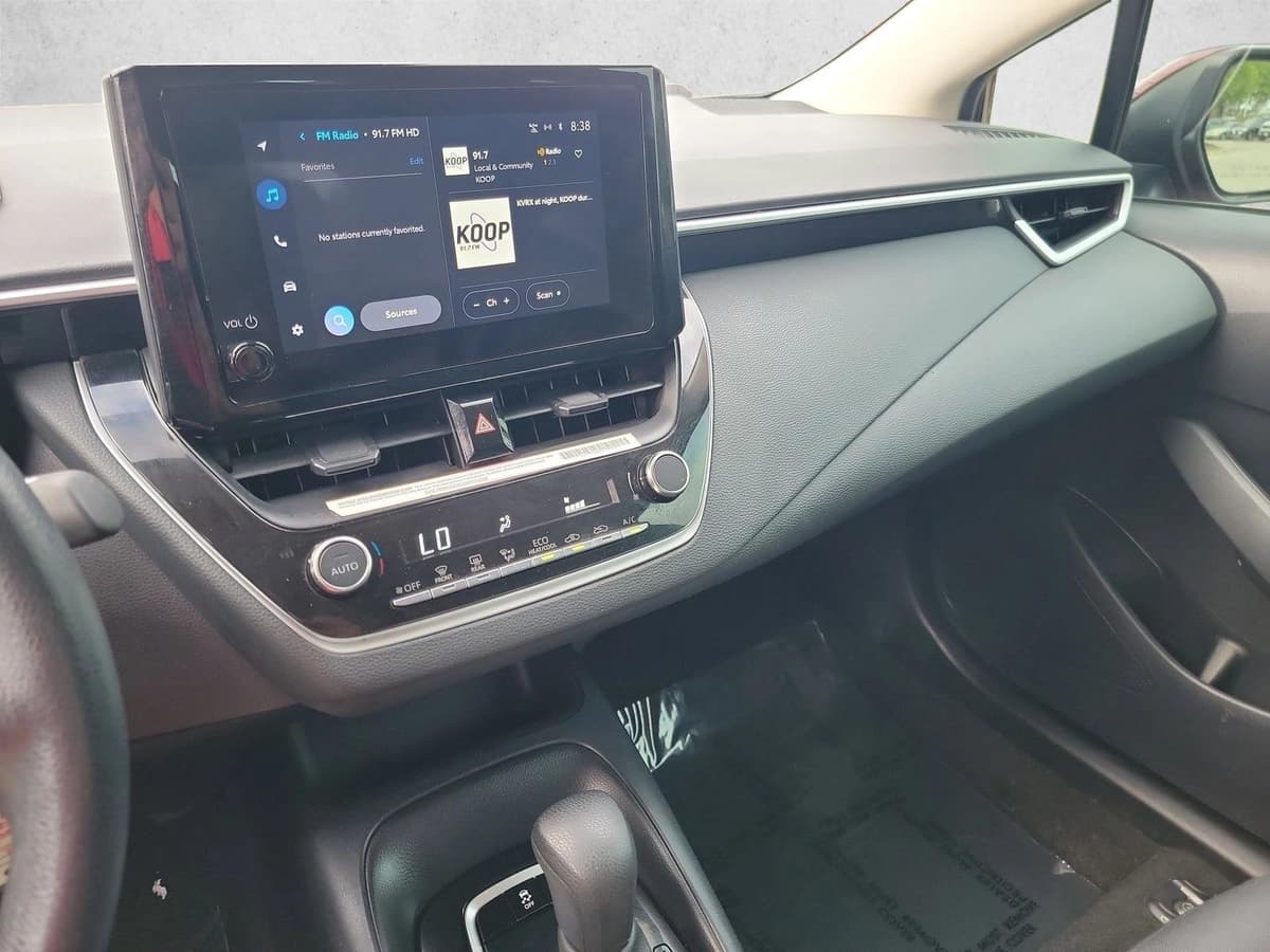 2024 Toyota Corolla - Image 19