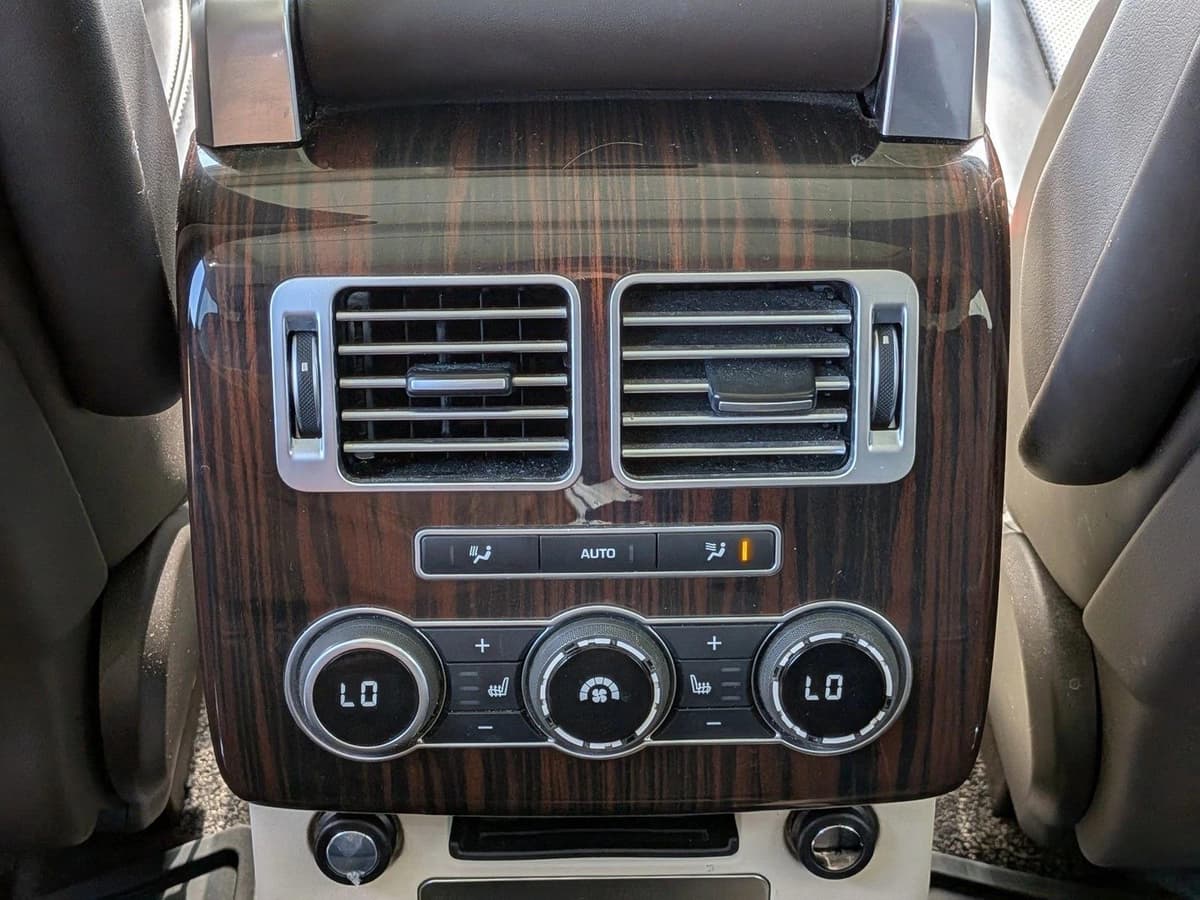 2017 Land Rover Range Rover - Image 17