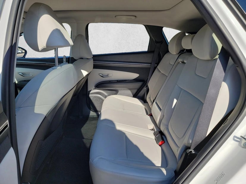 2023 Hyundai Tucson Hybrid - Image 11