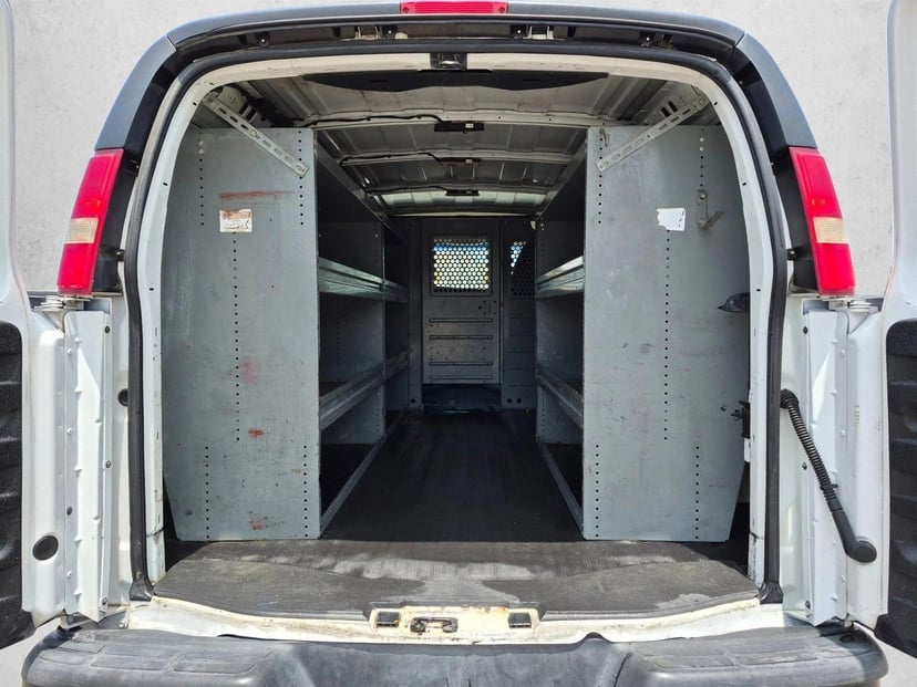 2015 Chevrolet Express 2500 - Image 6