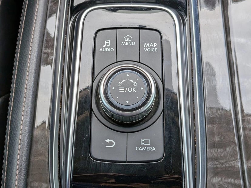 2022 Nissan Armada - Image 14