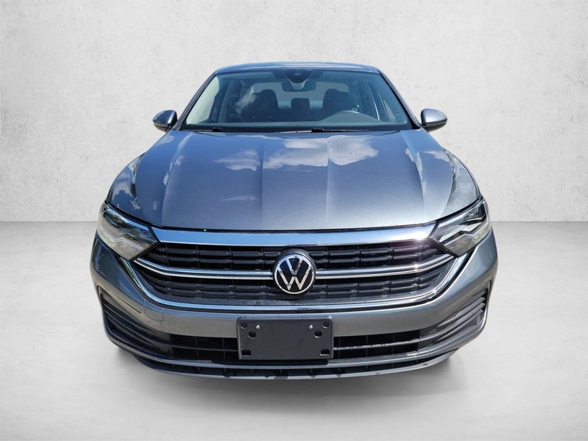 2023 Volkswagen Jetta - Image 2