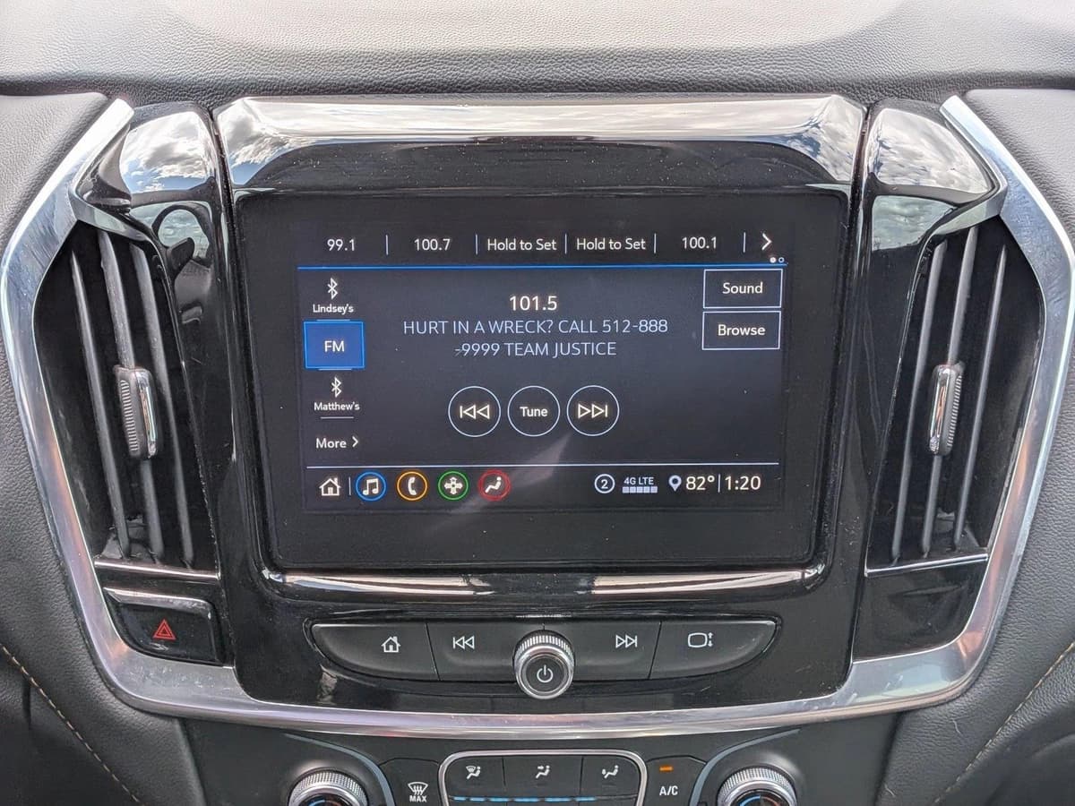 2021 Chevrolet Traverse - Image 12