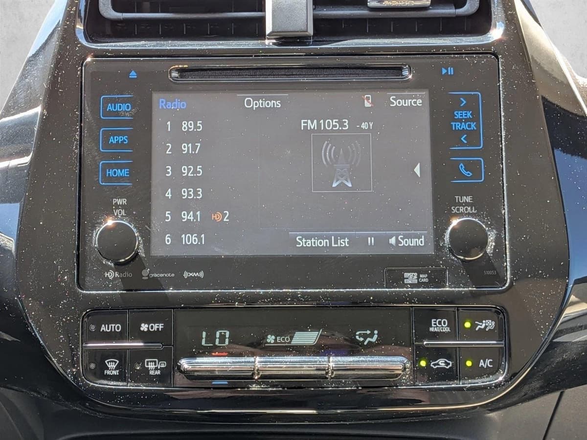 2016 Toyota Prius - Image 12