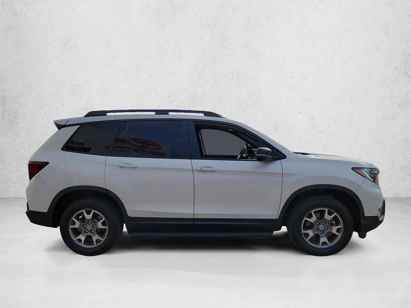 2023 Honda Passport - Image 1