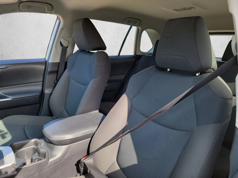 2021 Toyota RAV4 - Image 13