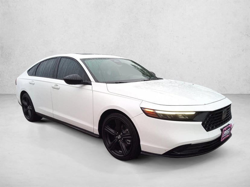 2023 Honda Accord Hybrid - Image 3