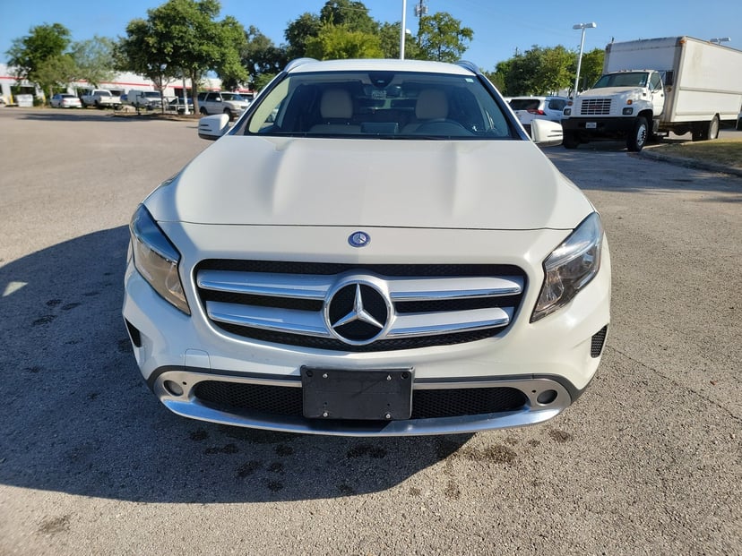 2017 Mercedes-Benz GLA 250 - Image 2