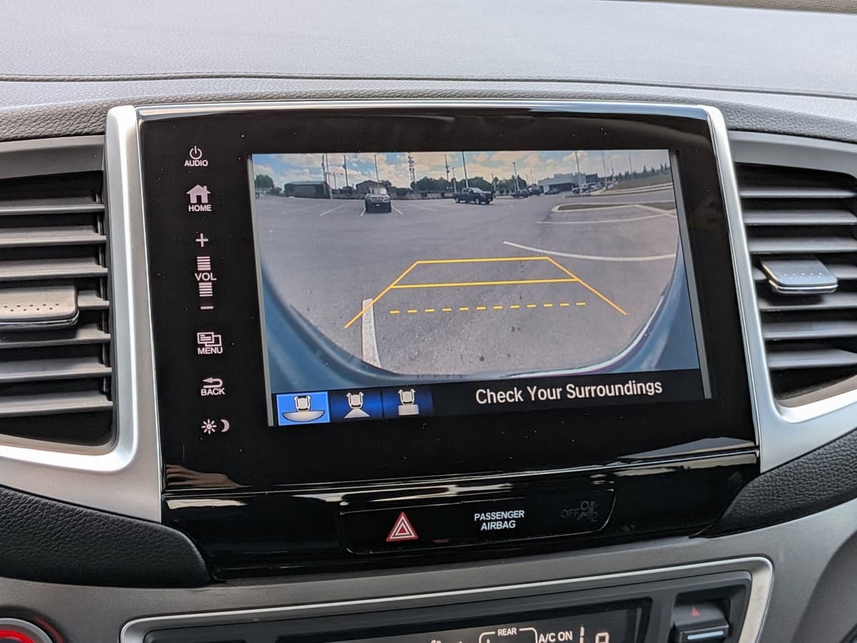 2020 Honda Ridgeline - Image 9