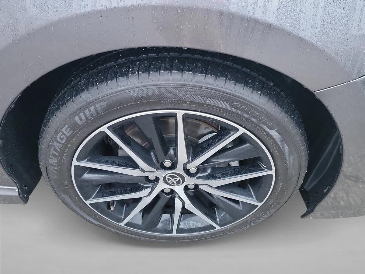 2024 Toyota Camry - Image 10