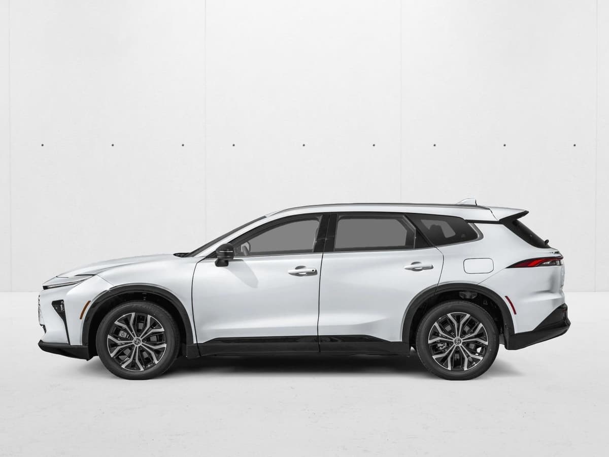 2026 Toyota Crown Signia - Image 3