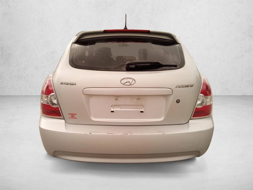 2010 Hyundai Accent - Image 6