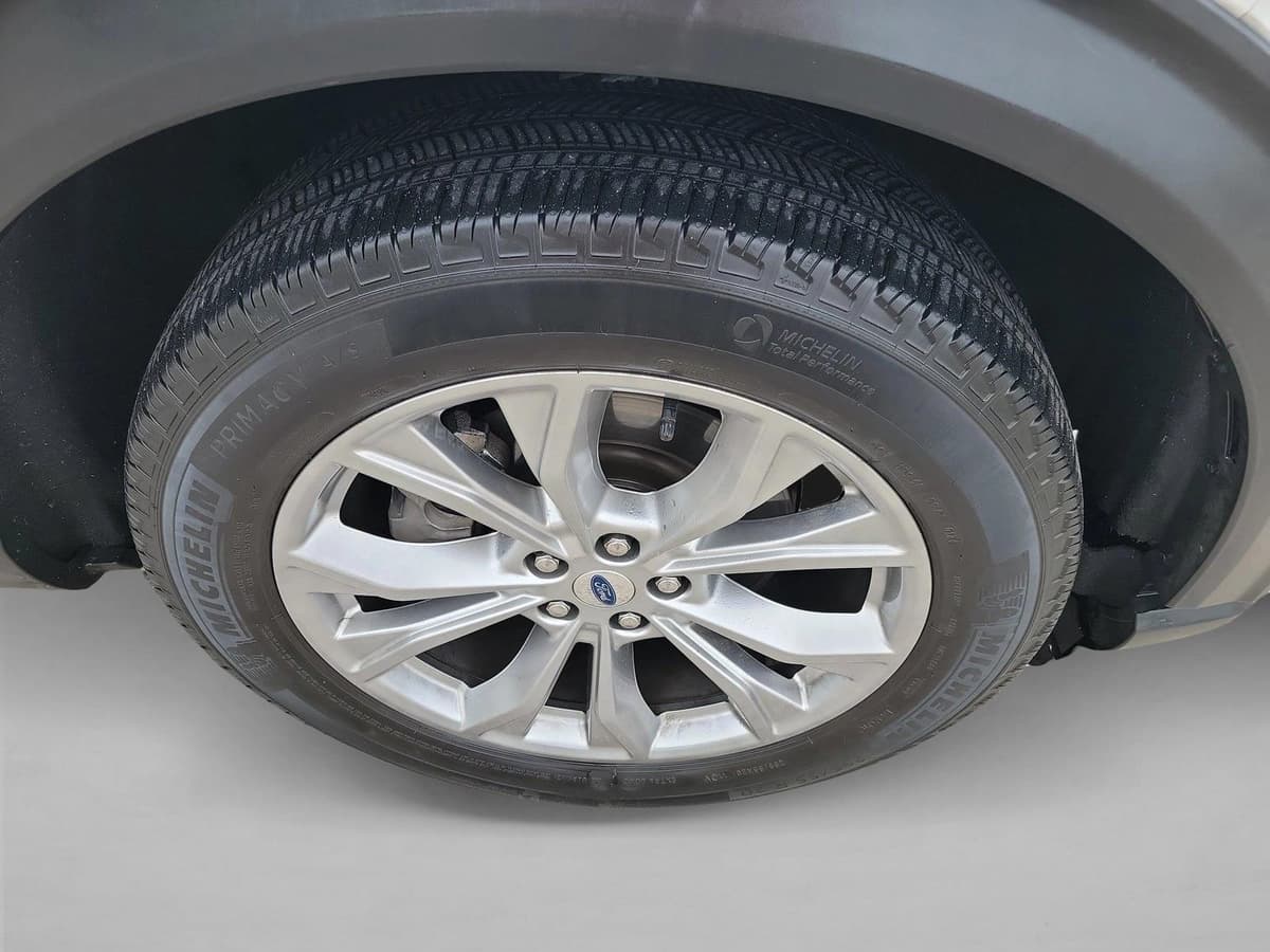 2024 Ford Explorer - Image 10