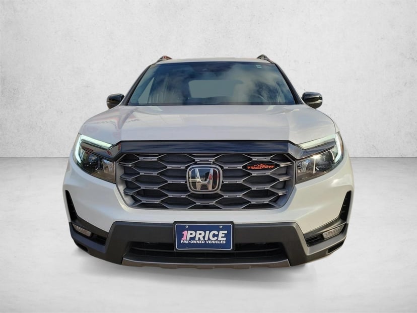 2023 Honda Passport - Image 2