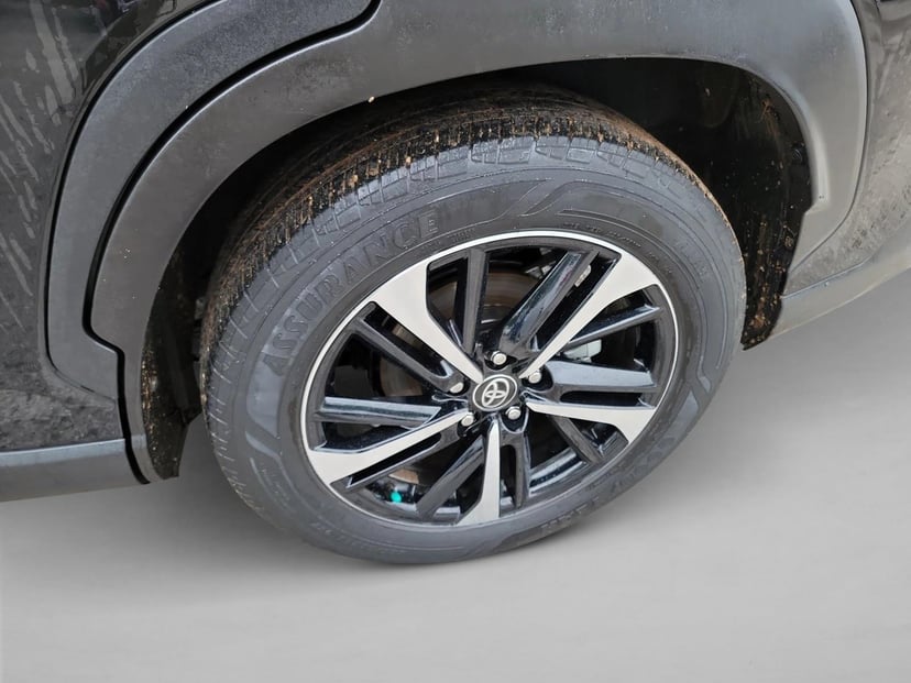 2023 Toyota Corolla Cross Hybrid - Image 3