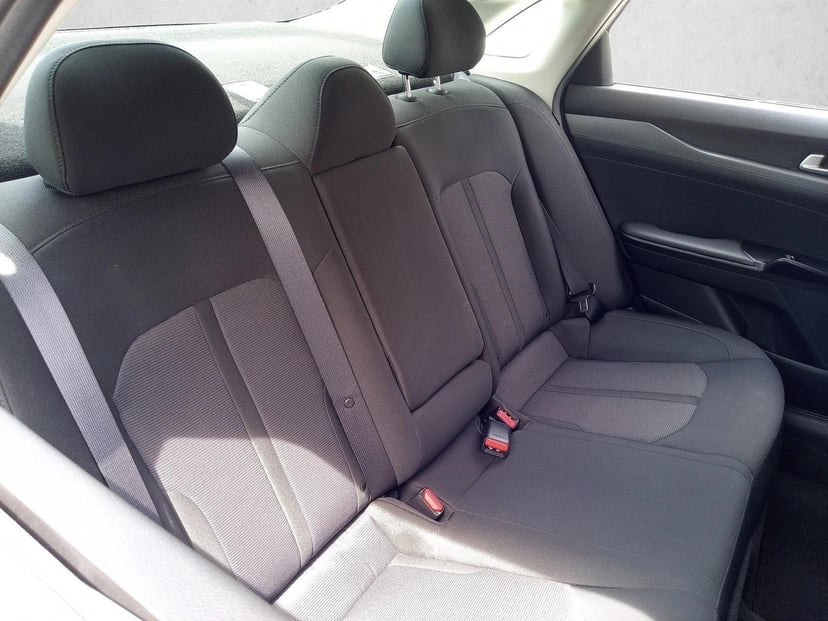 2024 Kia K5 - Image 16