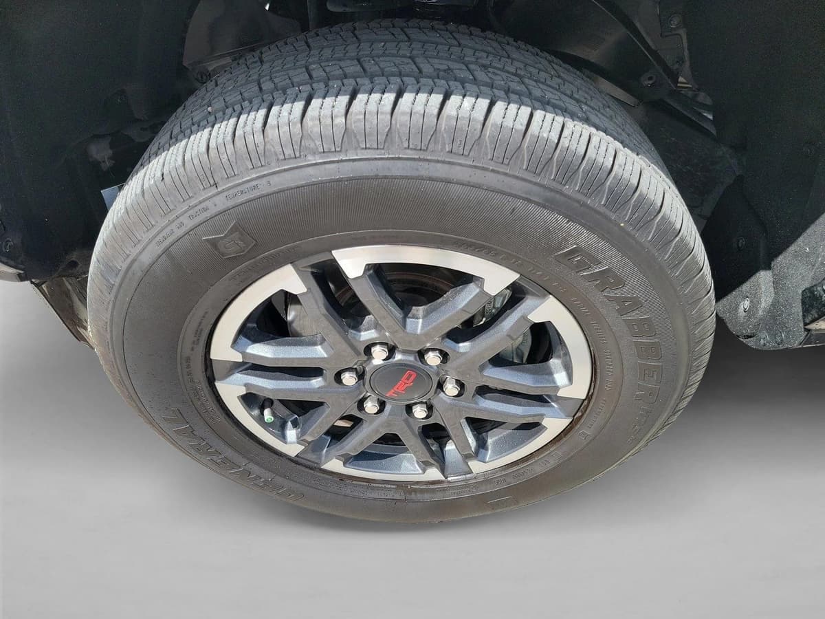 2025 Toyota Tacoma - Image 9