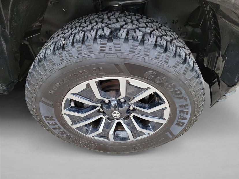 2022 Toyota Tacoma - Image 10