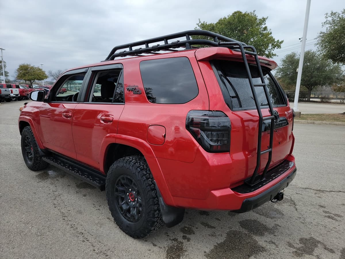 2020 Toyota 4Runner - Image 7