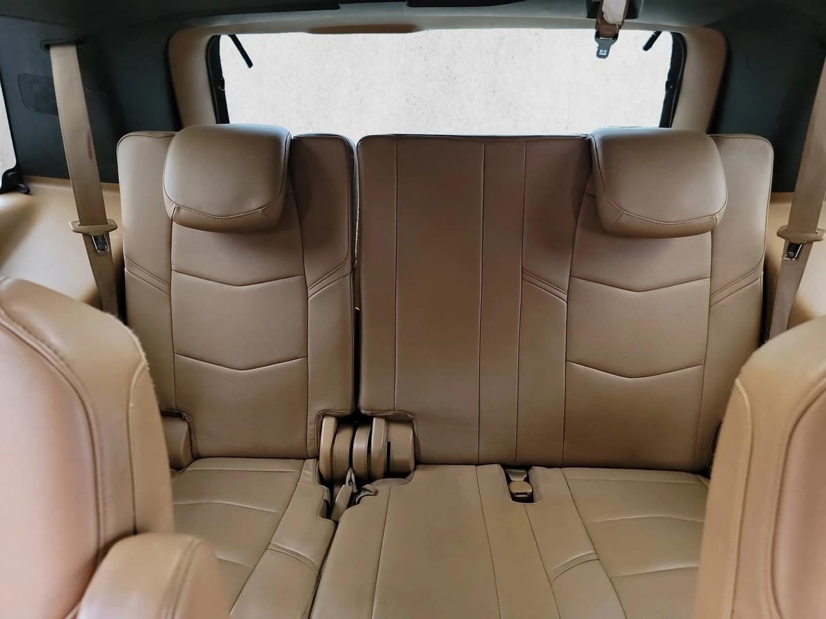 2017 CADILLAC Escalade - Image 14