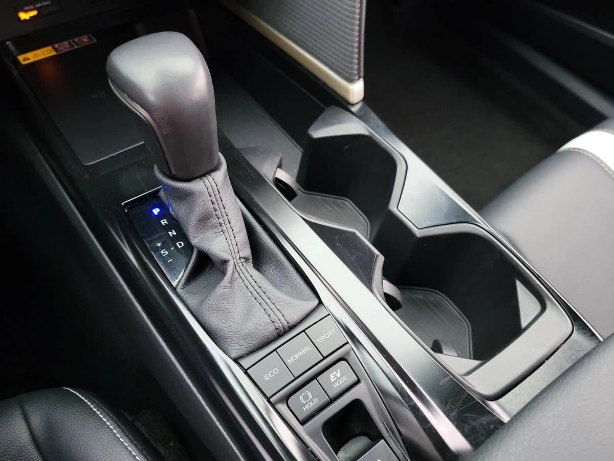 2025 Toyota Camry - Image 22