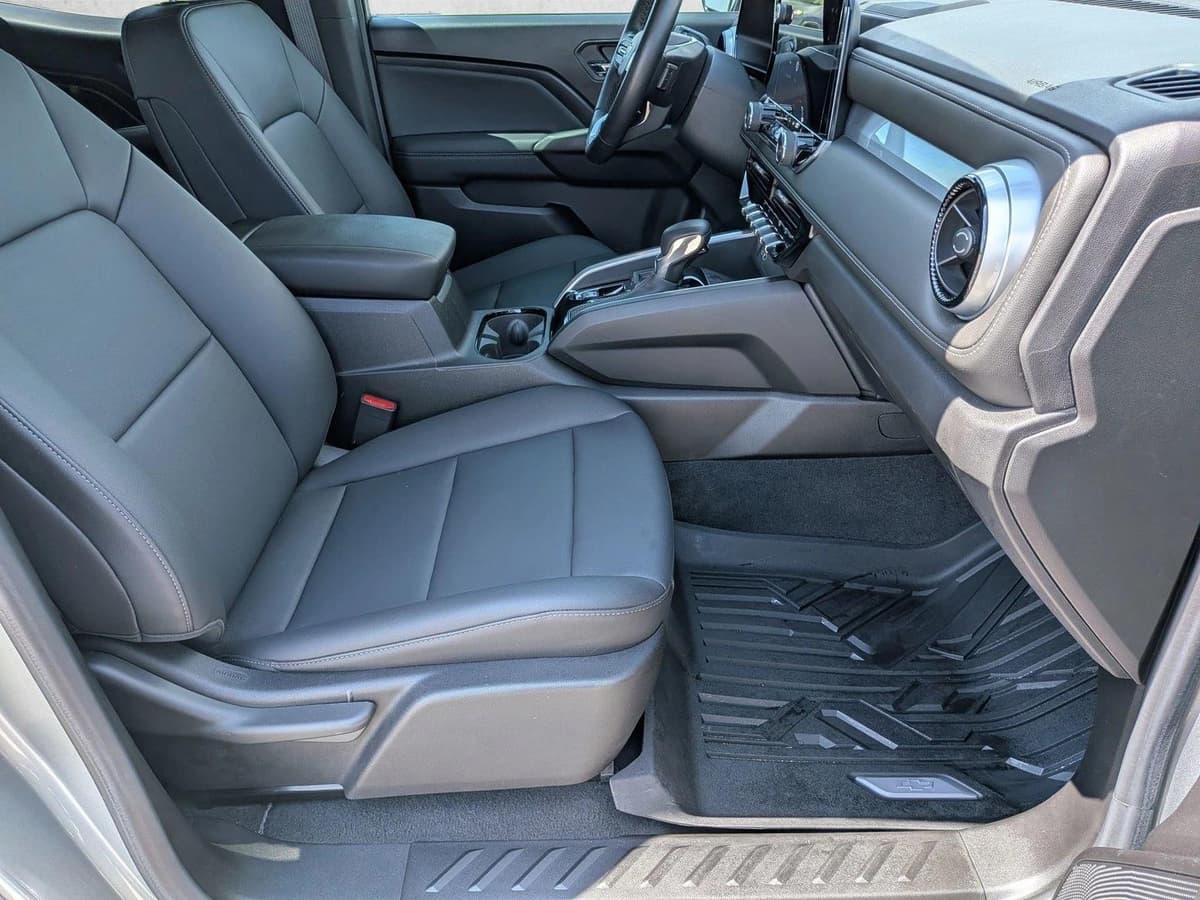 2024 Chevrolet Colorado - Image 21