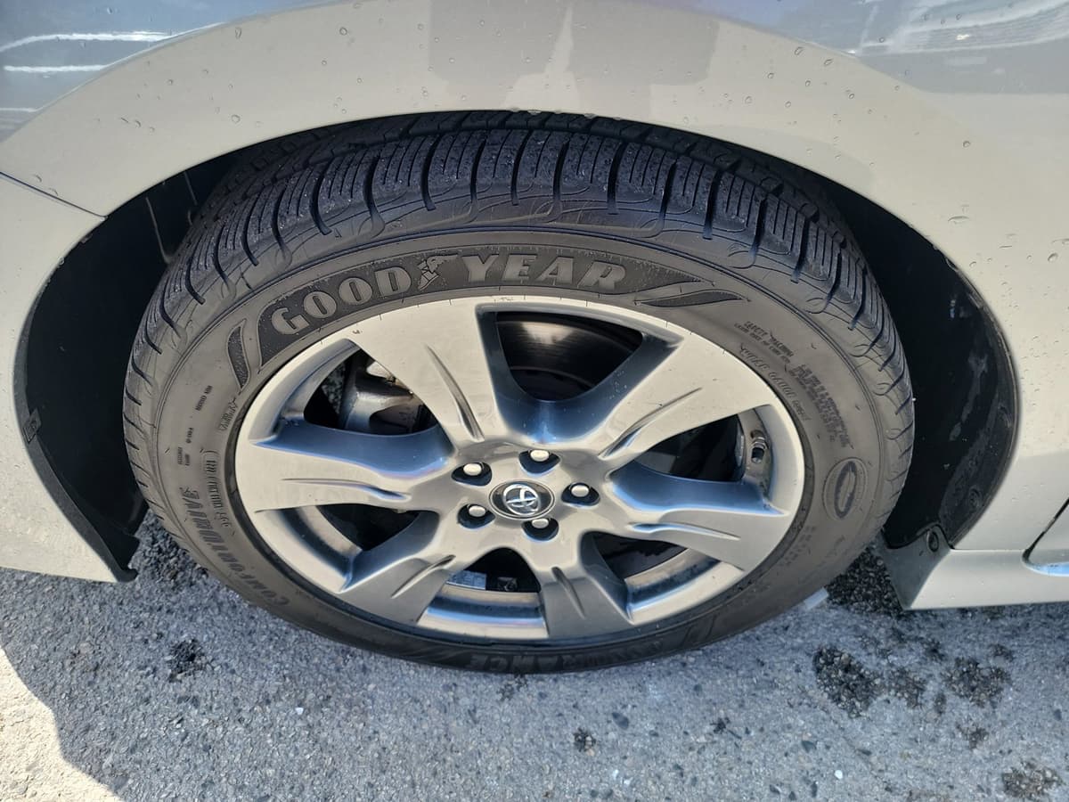 2019 Toyota Sienna - Image 9