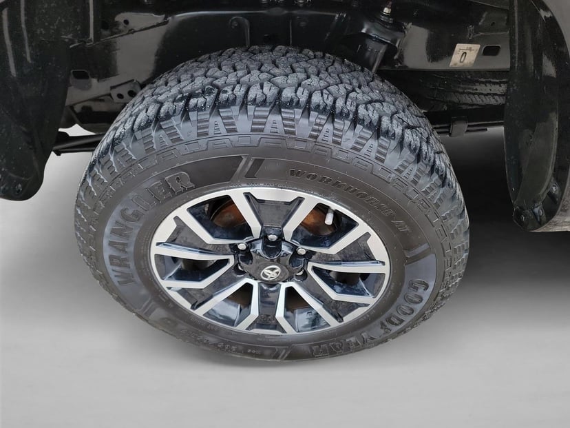 2022 Toyota Tacoma - Image 12
